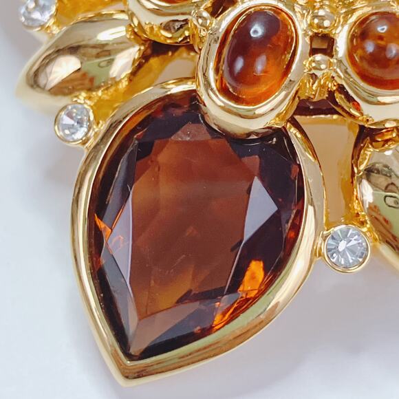 VTG Signed Joan Rivers Gold Tone Amber Resin Faux Pearl Floral Radiant Brooch - Picture 5 of 12